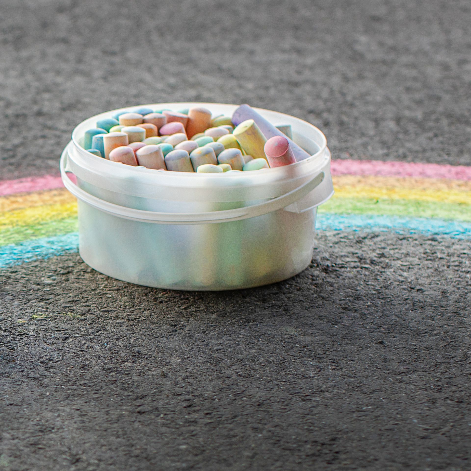 Straßenmalkreide, 50er Set im Eimer