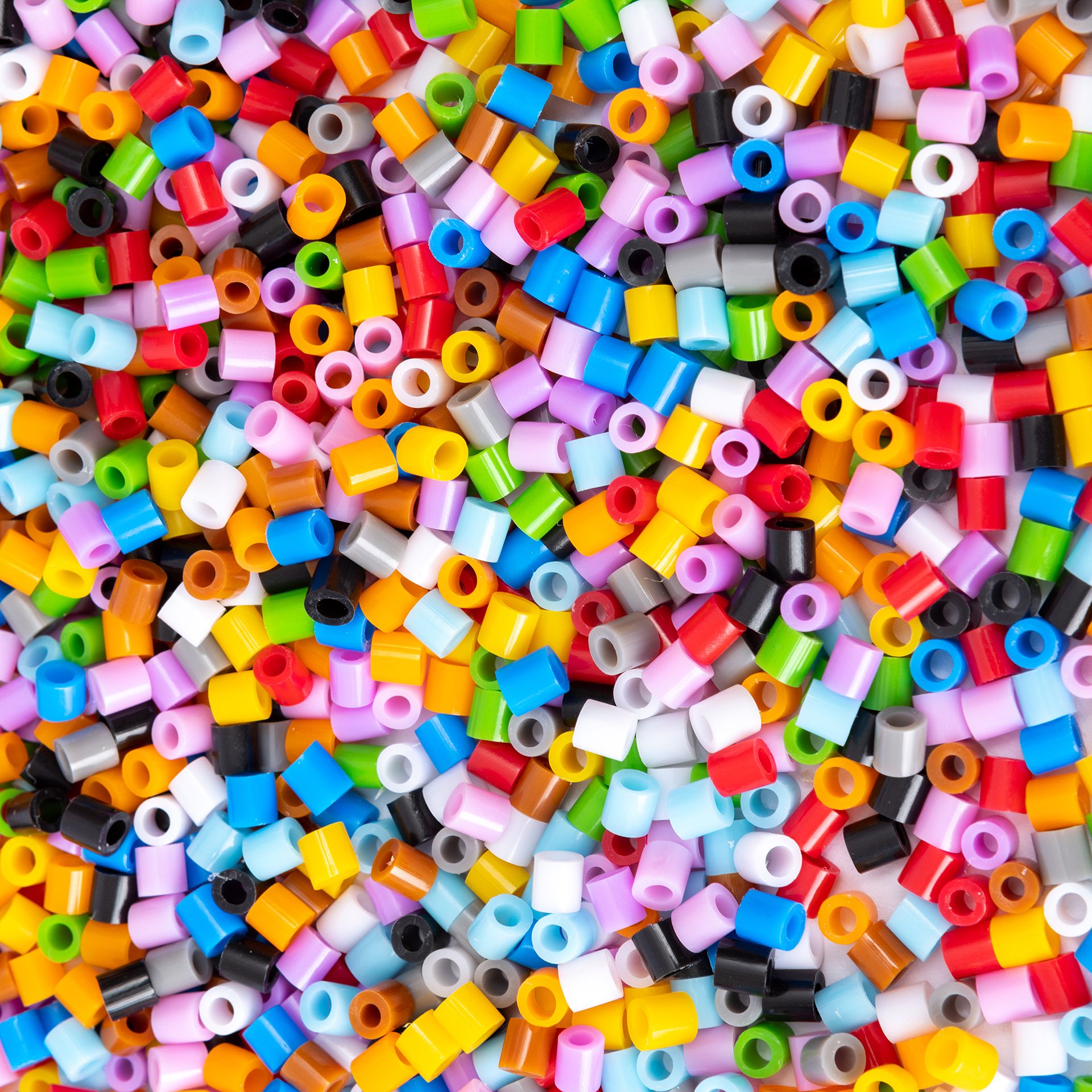 Bügelperlen-Eimer, 25.000 Perlen, inkl. 3 Platten