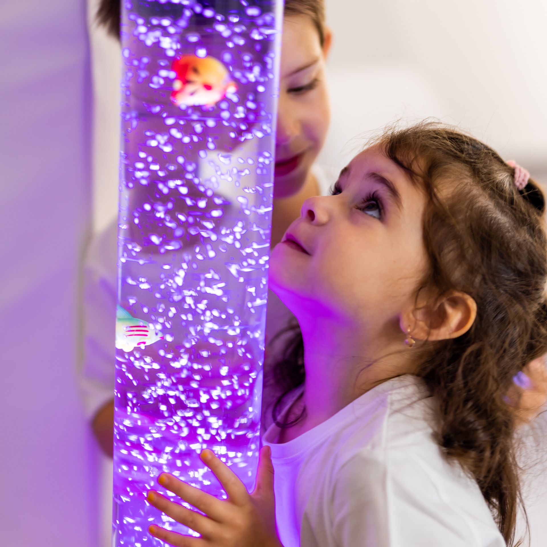 Wassersäule mit Holzsockel